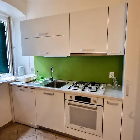Nane Apartment *